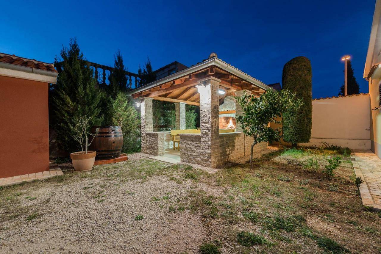 Holiday House Lavanda Vrsi Exterior photo